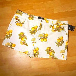super cute Lemon jean shorts